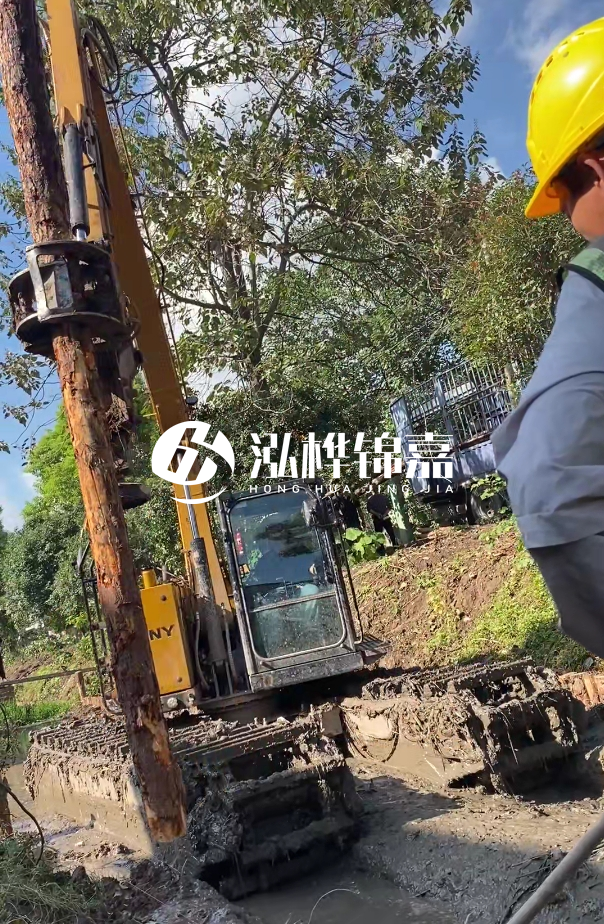 景德鎮(zhèn)河道清淤專業(yè)施工-狹窄河道挖機(jī)清理河道的方法？